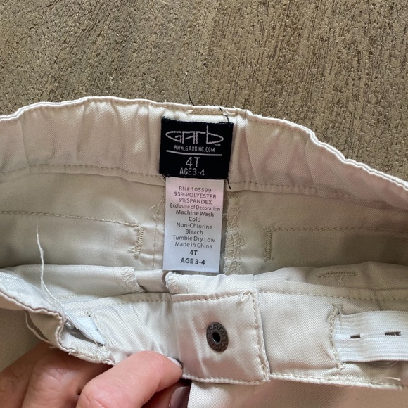 Garb Boys Khaki Shorts Size 4T -A6 - Picture 2 of 5